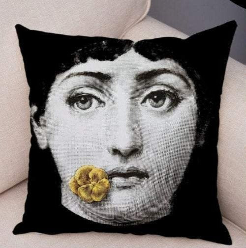 45x45cm Italian Design Pillow Cover - Flower Mouth