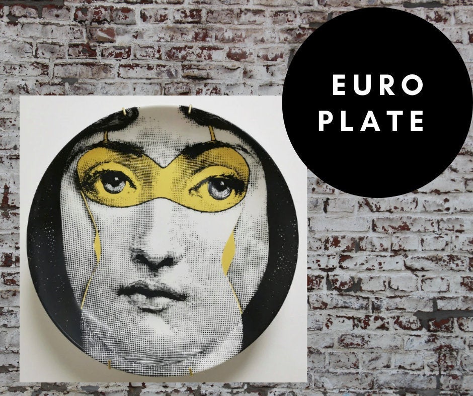 8 inch EU Wall Plate Decorative - Flower on Lips